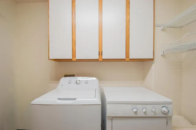 $289,900 | 245 Oconomowoc Parkway, Oconomowoc, WI 53066