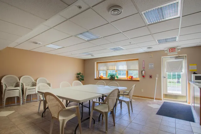 $289,900 | 245 Oconomowoc Parkway, Oconomowoc, WI 53066