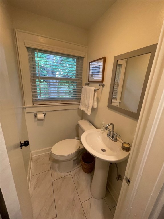 274 Riggs Drive Clemson, SC 29631 - Photo 9 of 19 First full bath