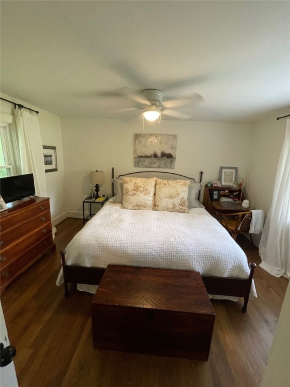 274 Riggs Drive Clemson, SC 29631 - Photo 10 of 19 Master bedroom