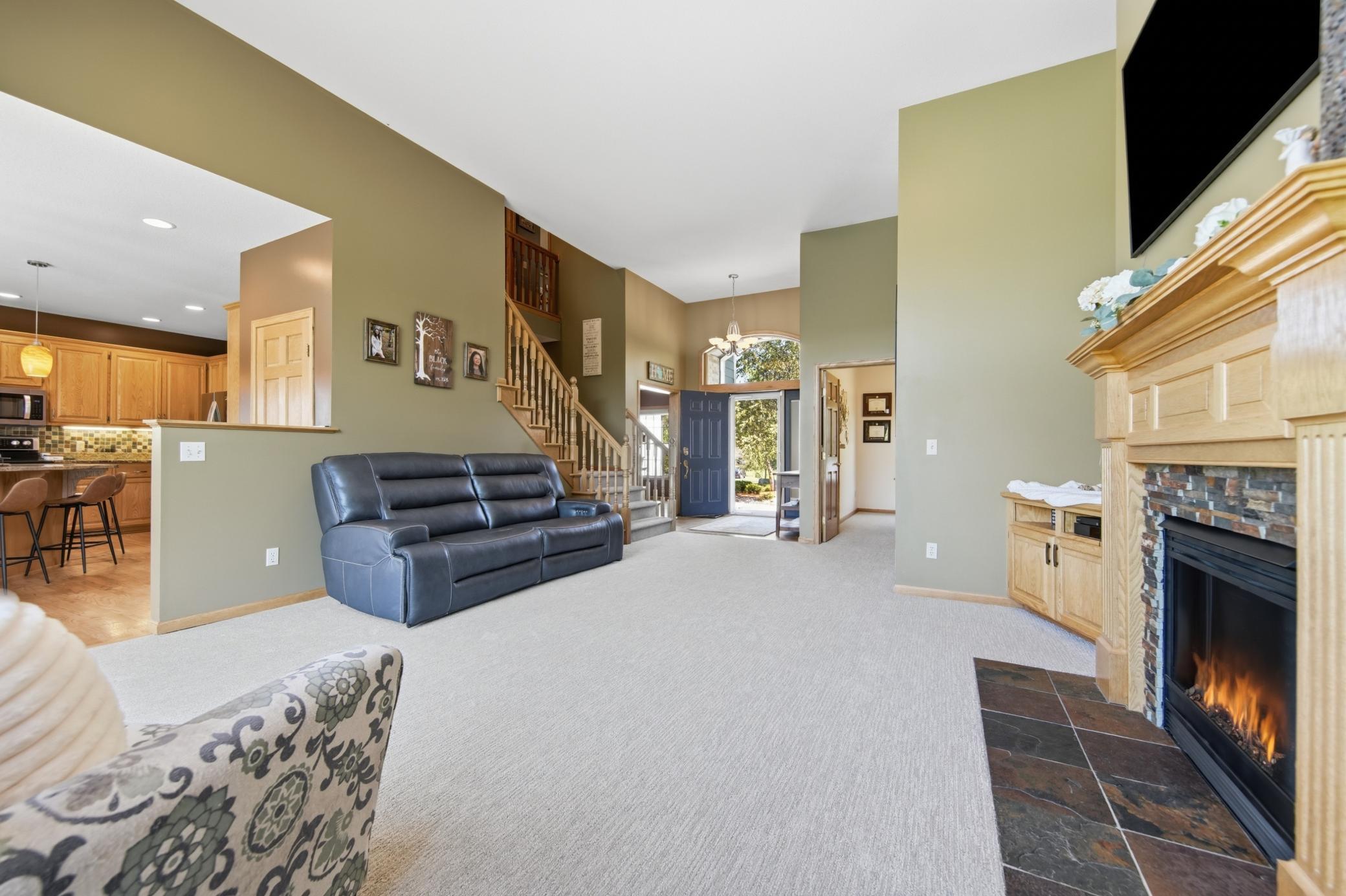 923 Cloverleaf Circle Hudson, WI 54016 - Photo 7 of 60