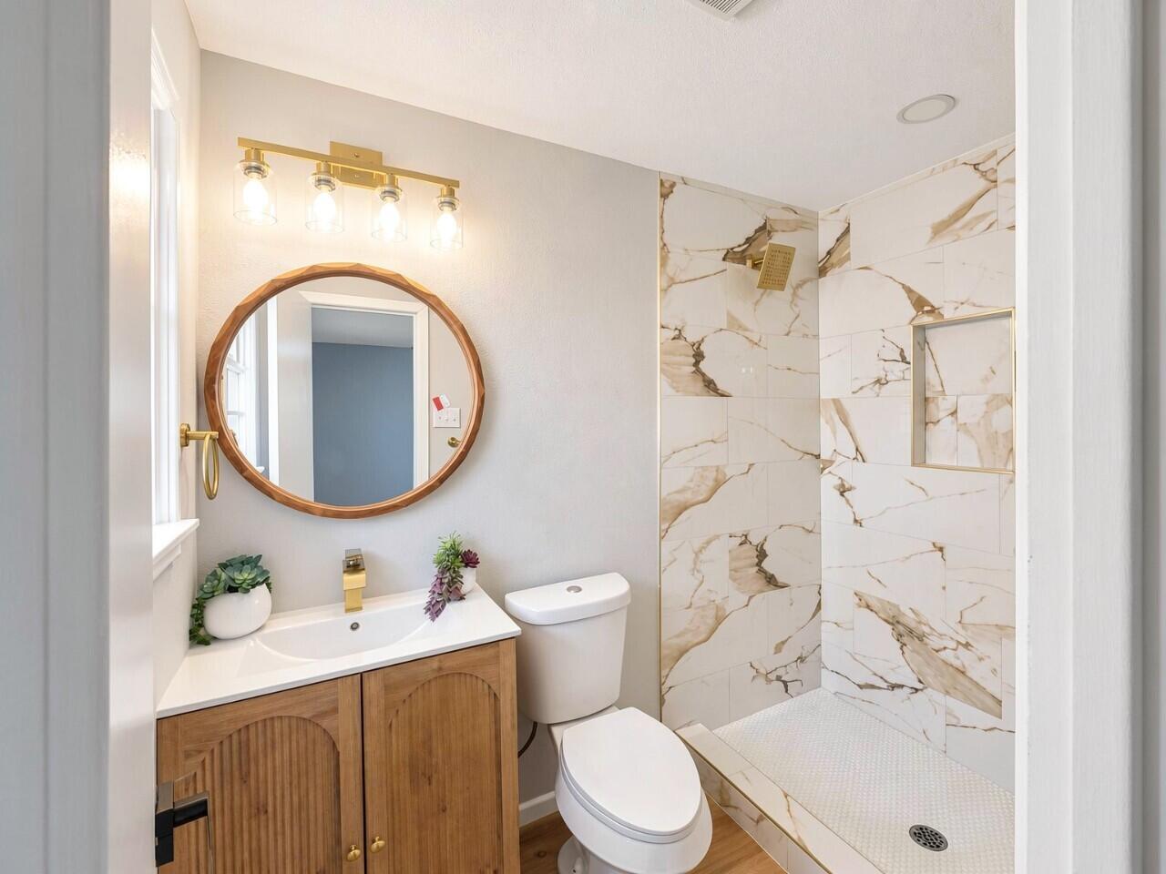 4906 18th Street Lubbock, TX 79416 - Photo 20 of 32 31-interior_primary_bathroom_1