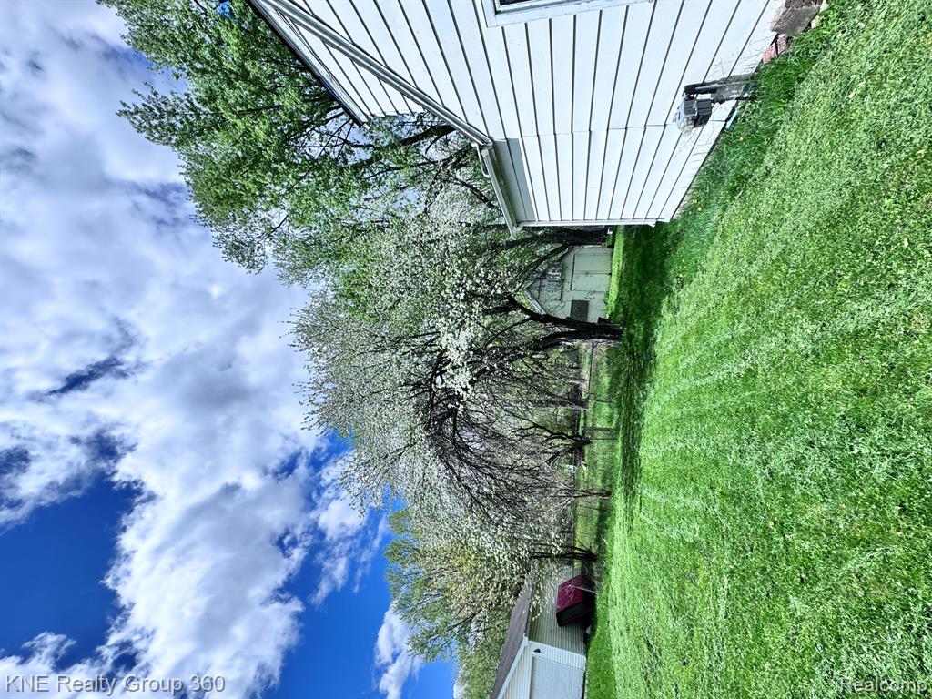 4928 Hughes Road Lansing, MI 48910 - Photo 5 of 35