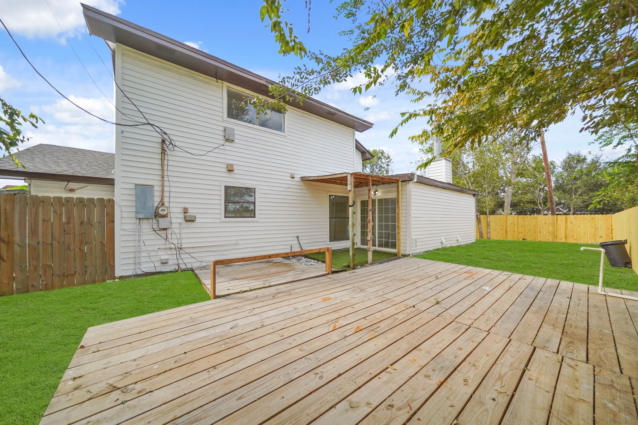 5 Dallas Court, Unit 1 Angleton, TX 77515 - Photo 15 of 18 Patio
