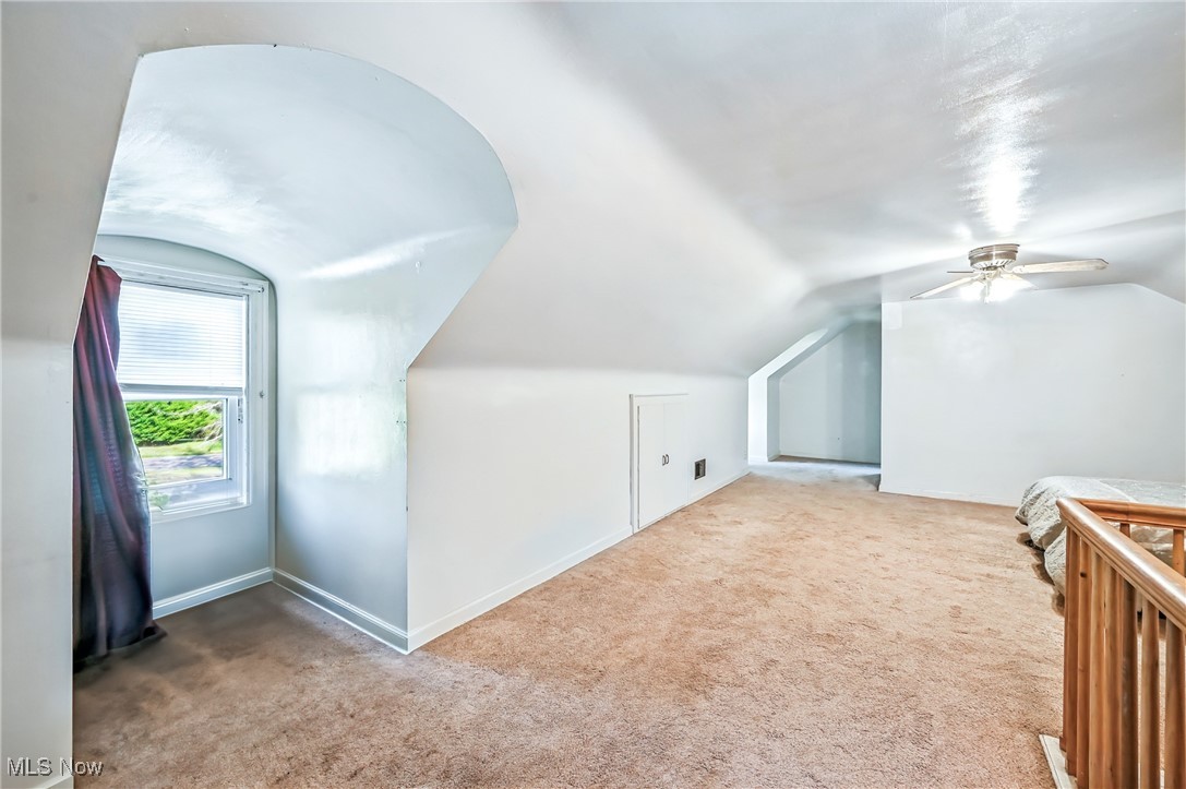 351 Niles Vienna Road Vienna, OH 44473 - Photo 23 of 30 Bonus room 2nd floor cape cod large living space