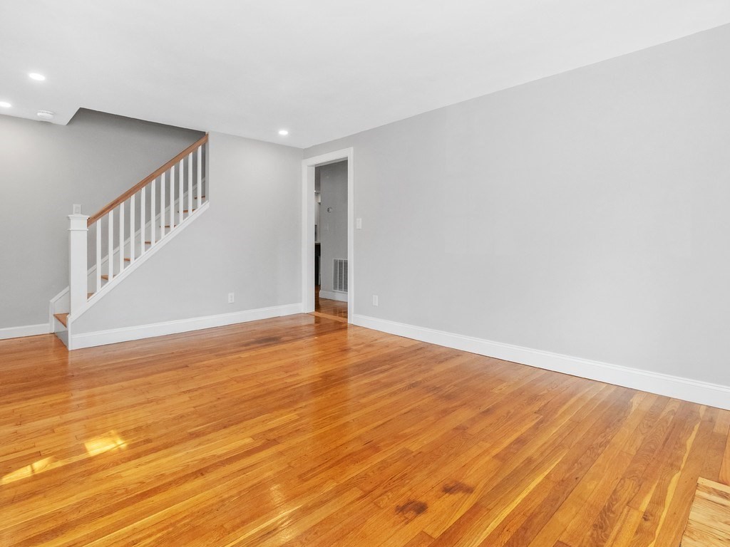 22 Grove Road Waltham, MA 02451 - Photo 8 of 41
