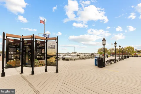 $549,900 | 125 North Lee Street, Unit DH407, Alexandria, VA 22314