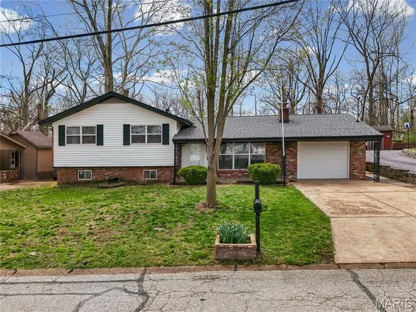 $279,000 | 1963 Maple Lane, Arnold, MO 63010