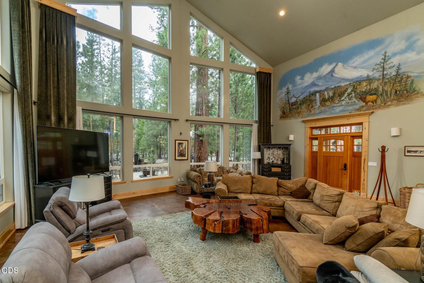 52174 Foxtail Road La Pine, OR 97739 - Photo 4 of 47