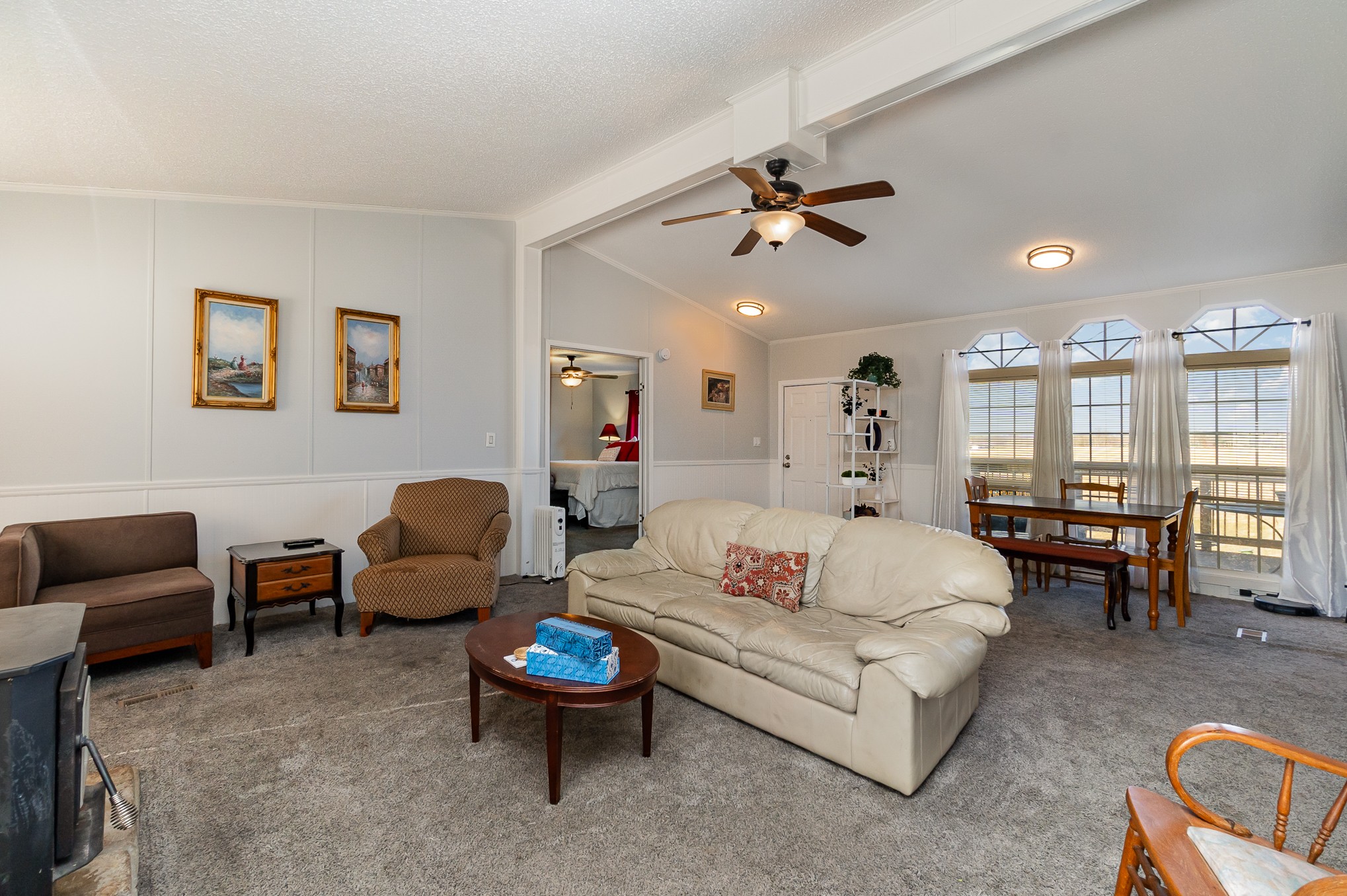 7801 Bob Carr Road Cross Plains, TN 37049 - Photo 8 of 38 a living room with furniture and a large window