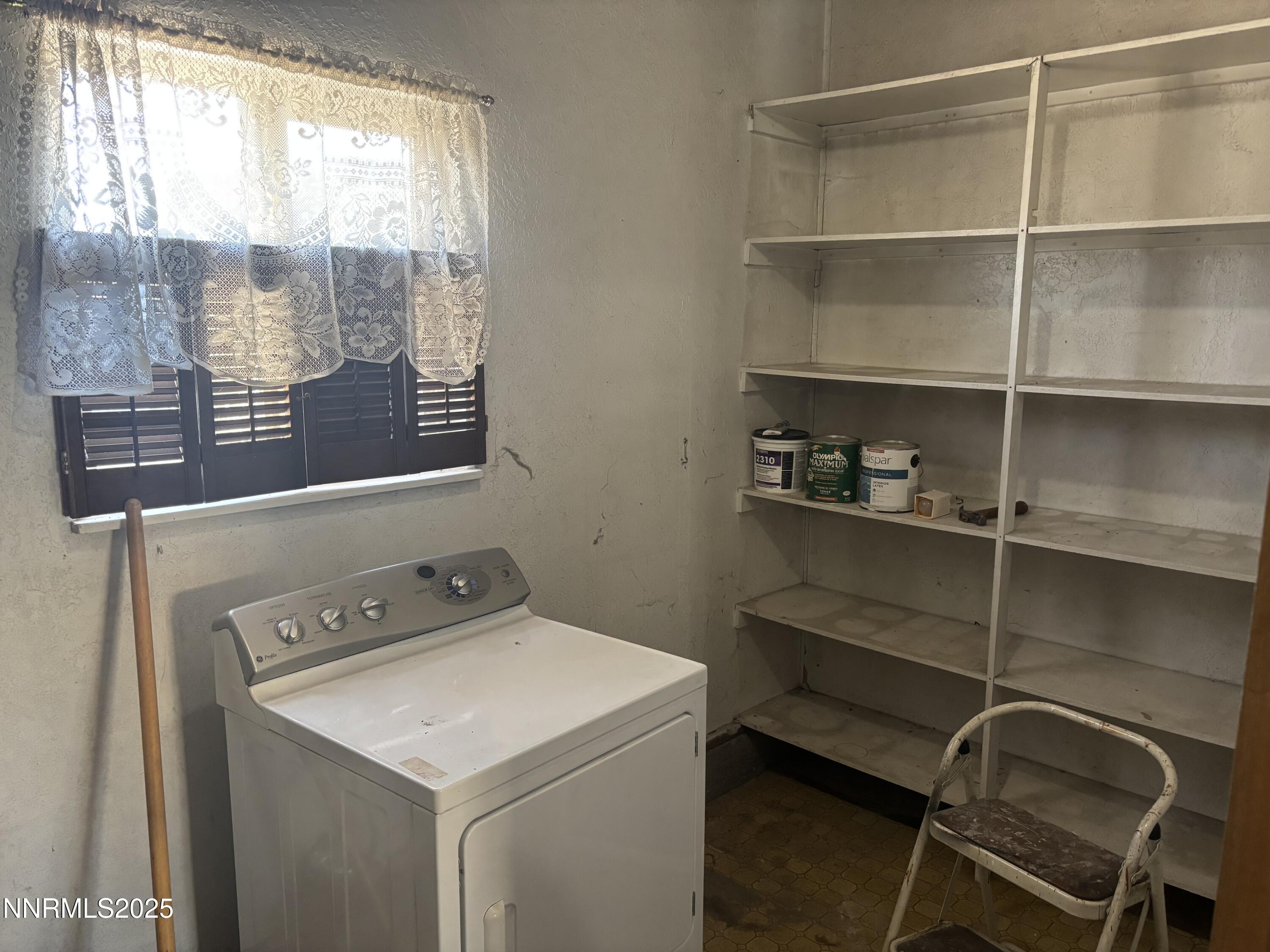 1635 Haddock Drive Reno, NV 89512 - Photo 15 of 19 Laundry