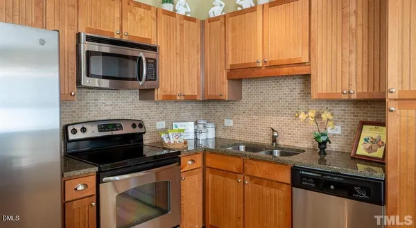 $3,536 | 300 Cosgrove Avenue, Unit C4, Chapel Hill, NC 27514