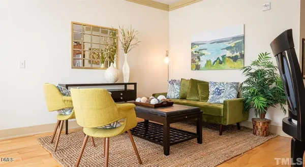 $3,536 | 300 Cosgrove Avenue, Unit C4, Chapel Hill, NC 27514