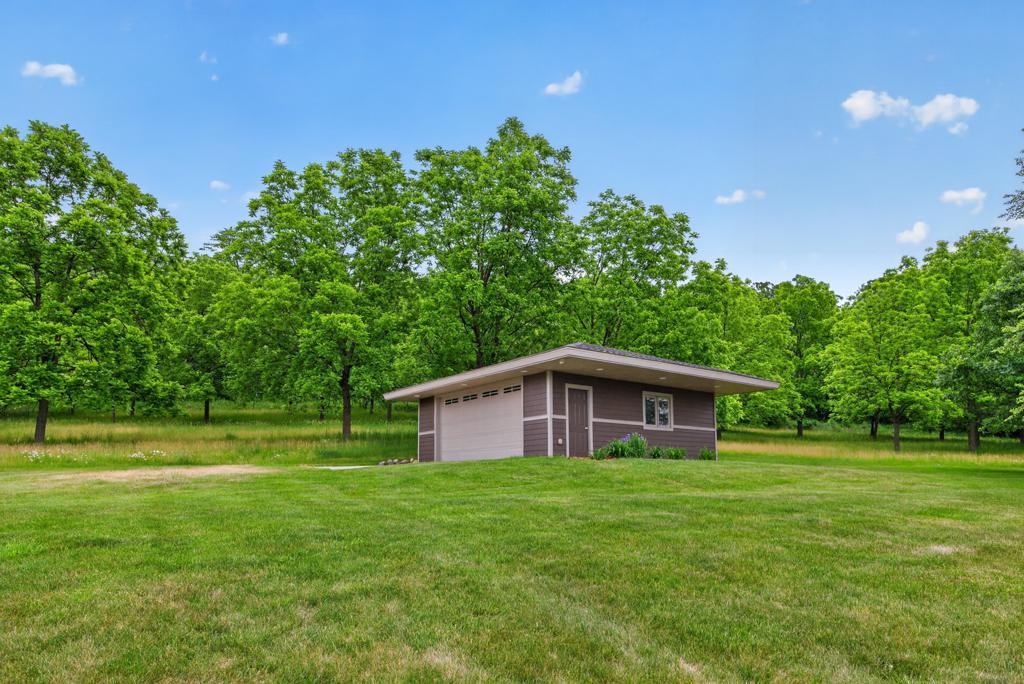 5185 Meadow Crossing Road Southwest Rochester, MN 55902 - Photo 8 of 72