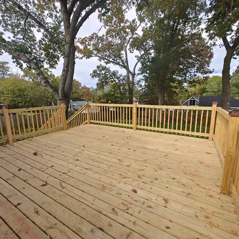 $275,000 | 806 Peter Street, McHenry, IL 60051