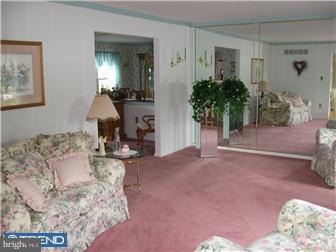 400 Sunny Ridge Road Gilbertsville, PA 19525 - Photo 5 of 11 Gallery Image 5