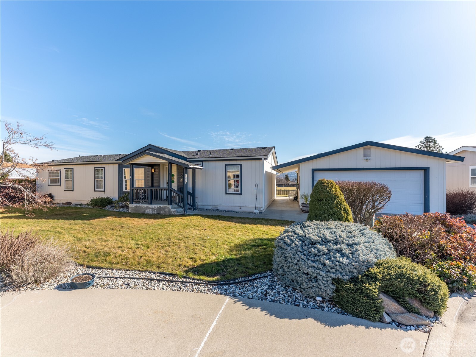 913 Meadow Ridge Drive Wenatchee, WA 98801 - Photo 2 of 36 Gallery Image 2