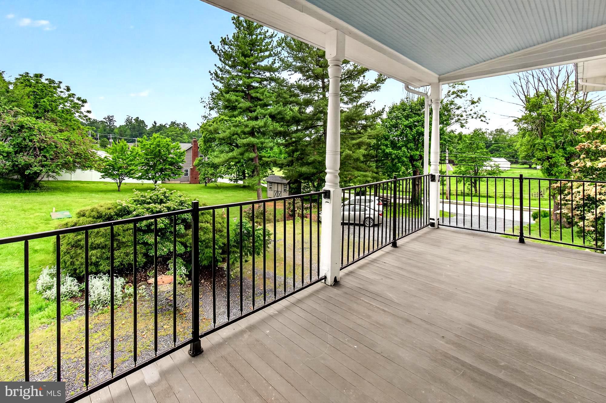 18040 Barnesville Road Barnesville, MD 20838 - Photo 68 of 101 2nd level balcony