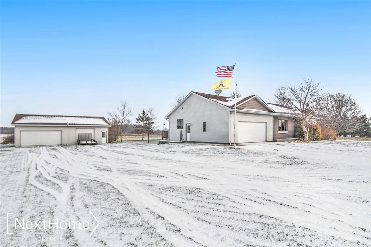 2192 Ditch Road New Lothrop, MI 48460 - Photo 3 of 24 50062450-2.JPG