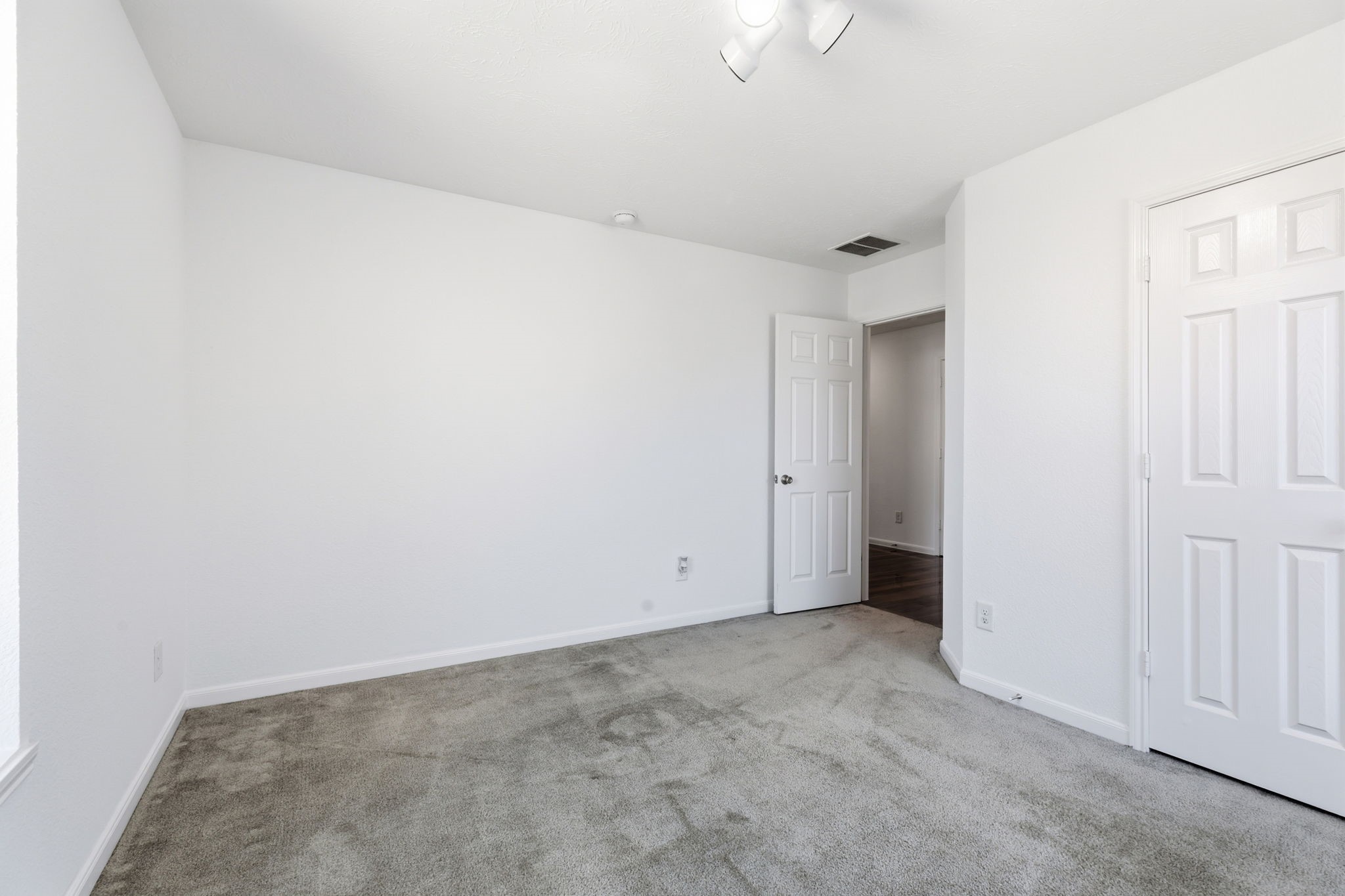5127 Avondale Rise Street Katy, TX 77493 - Photo 35 of 47 an empty room with a empty space
