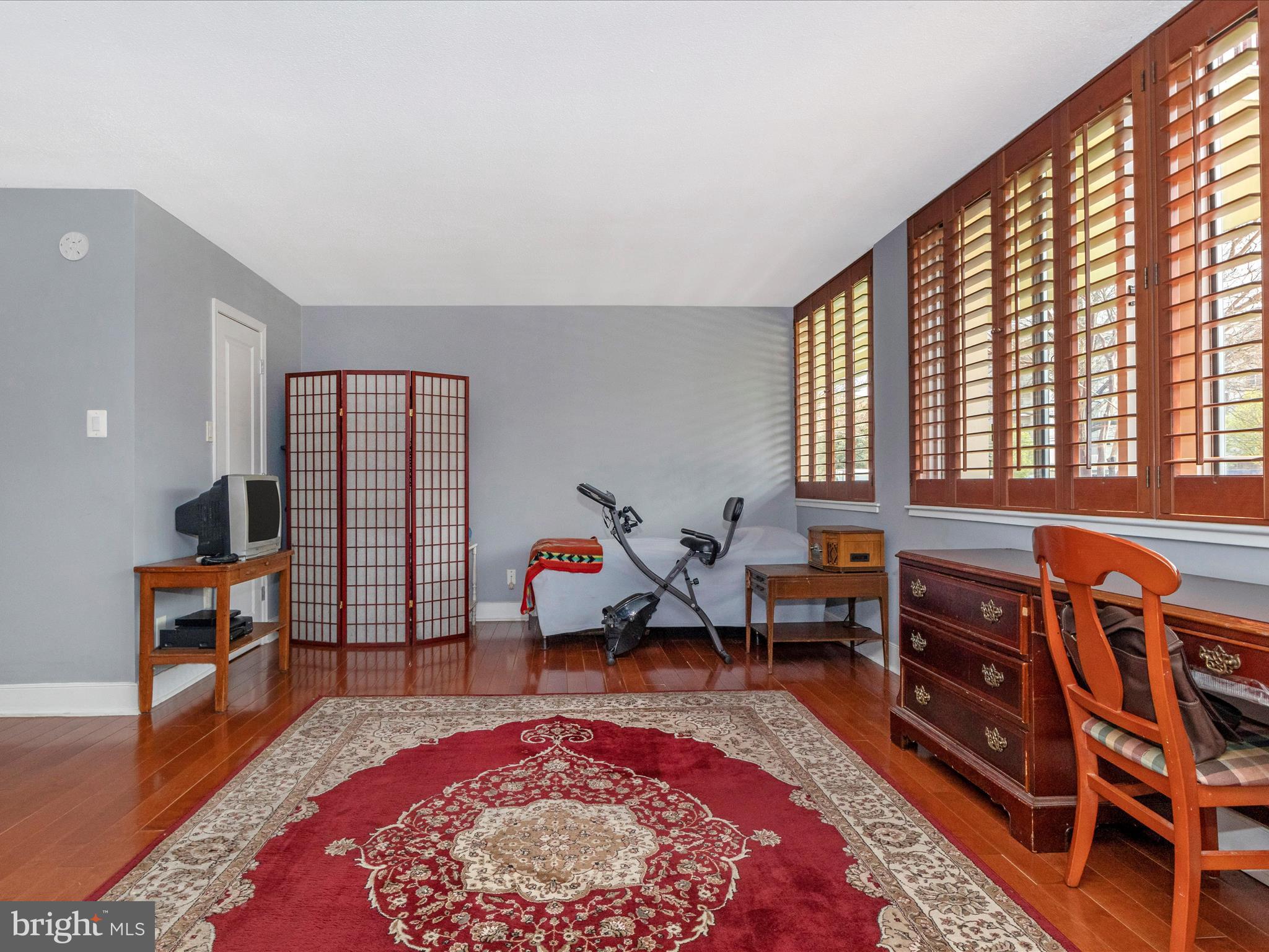 1220 Blair Mill Road, Unit 107 Silver Spring, MD 20910 - Photo 2 of 33 Open Living Space