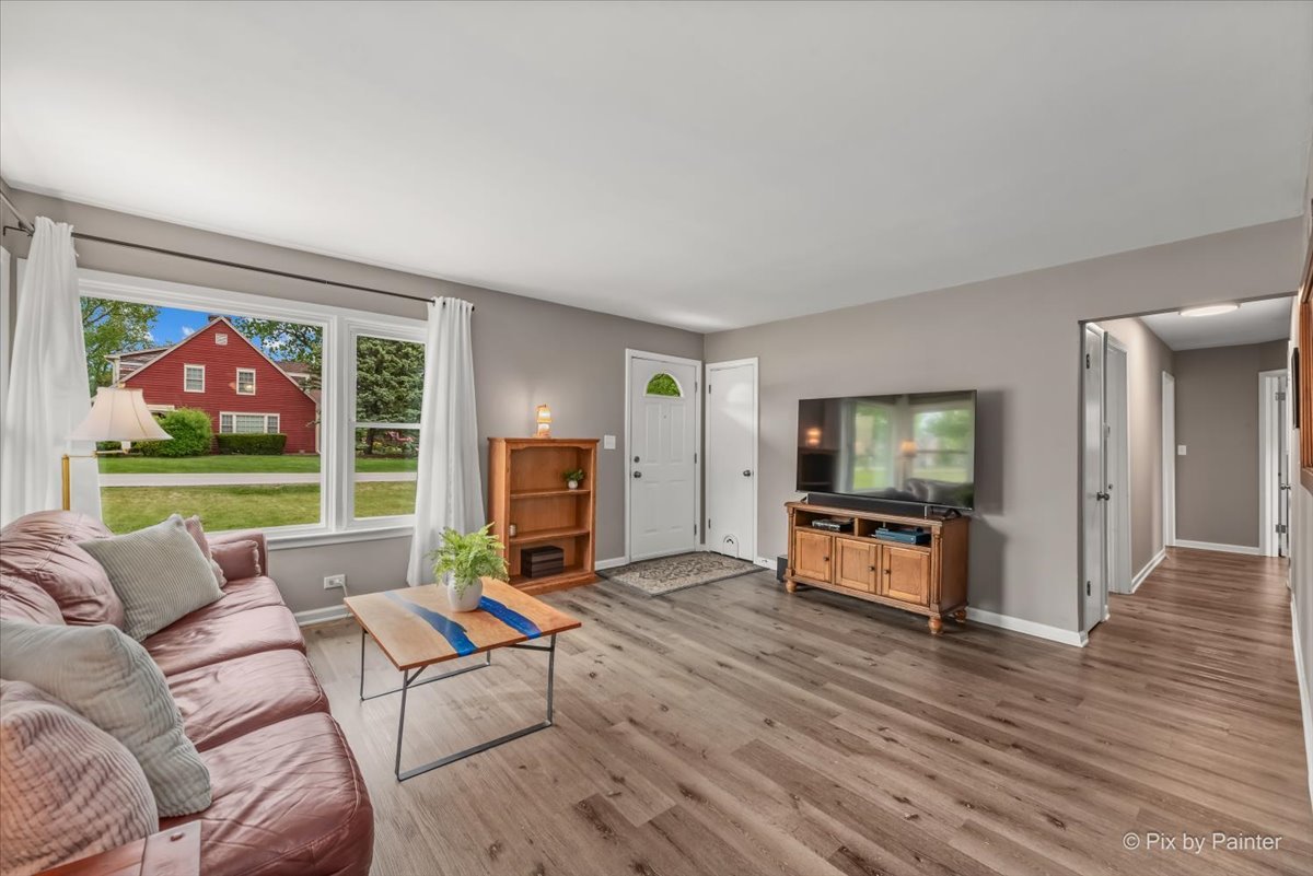 902 Stonemill Avenue Addison, IL 60101 - Photo 7 of 27