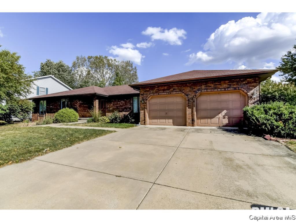 34 Brighton Road Springfield, IL 62702 - Photo 3 of 34