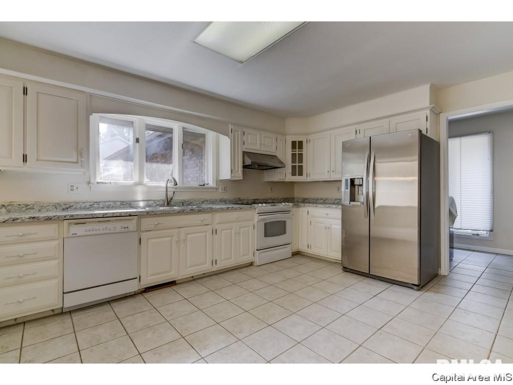 34 Brighton Road Springfield, IL 62702 - Photo 5 of 34
