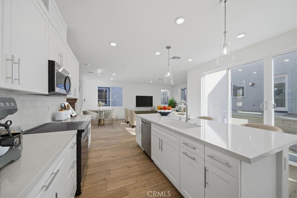 4805 Arroyo Run Moorpark, CA 93021 - Photo 6 of 28 PHOTOS ARE OF MODEL MATCH AND HAVE BEEN VIRTUALLY STAGED. INTERIOR/EXTERIOR FINISHES MAY VARY