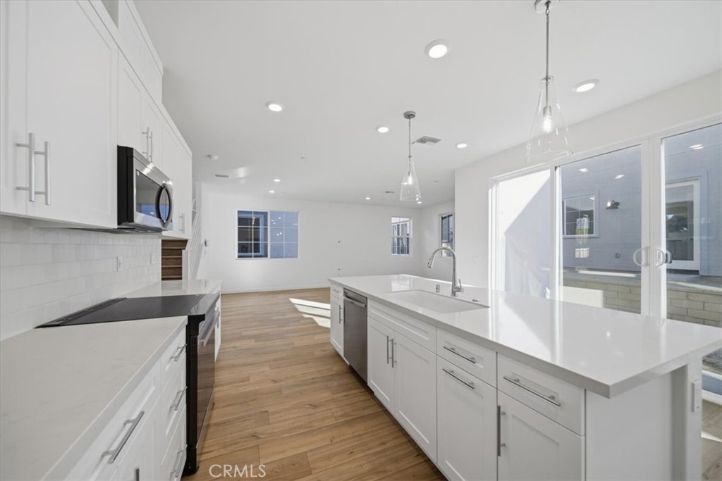 4805 Arroyo Run Moorpark, CA 93021 - Photo 10 of 28 PHOTOS ARE OF MODEL MATCH AND HAVE BEEN VIRTUALLY STAGED. INTERIOR/EXTERIOR FINISHES MAY VARY