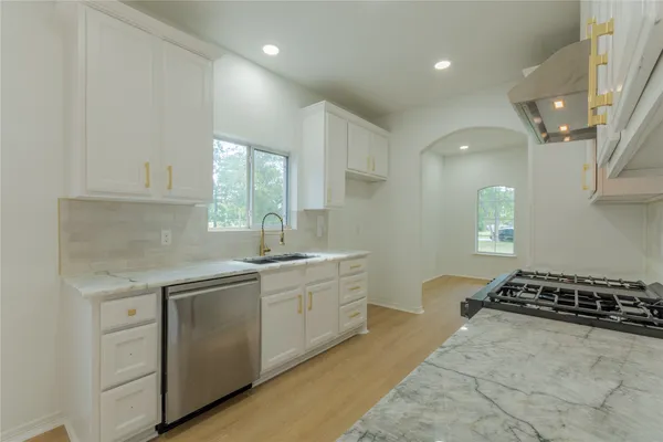 $465,000 | 1608 Southern Oaks Drive, Conroe, TX 77301