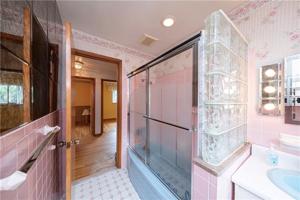 170 Gass Road Pittsburgh, PA 15229 - Photo 24 of 40 Gallery Image 24