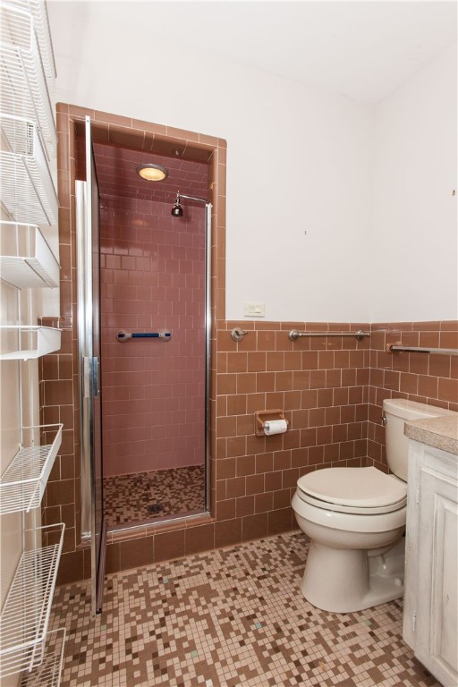 133 Forge Road North Kingstown, RI 02852 - Photo 21 of 35 Master bath with shower stall