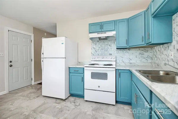 $1,599 | 2244 English Drive, Charlotte, NC 28216