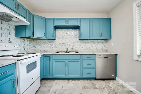 $1,599 | 2244 English Drive, Charlotte, NC 28216