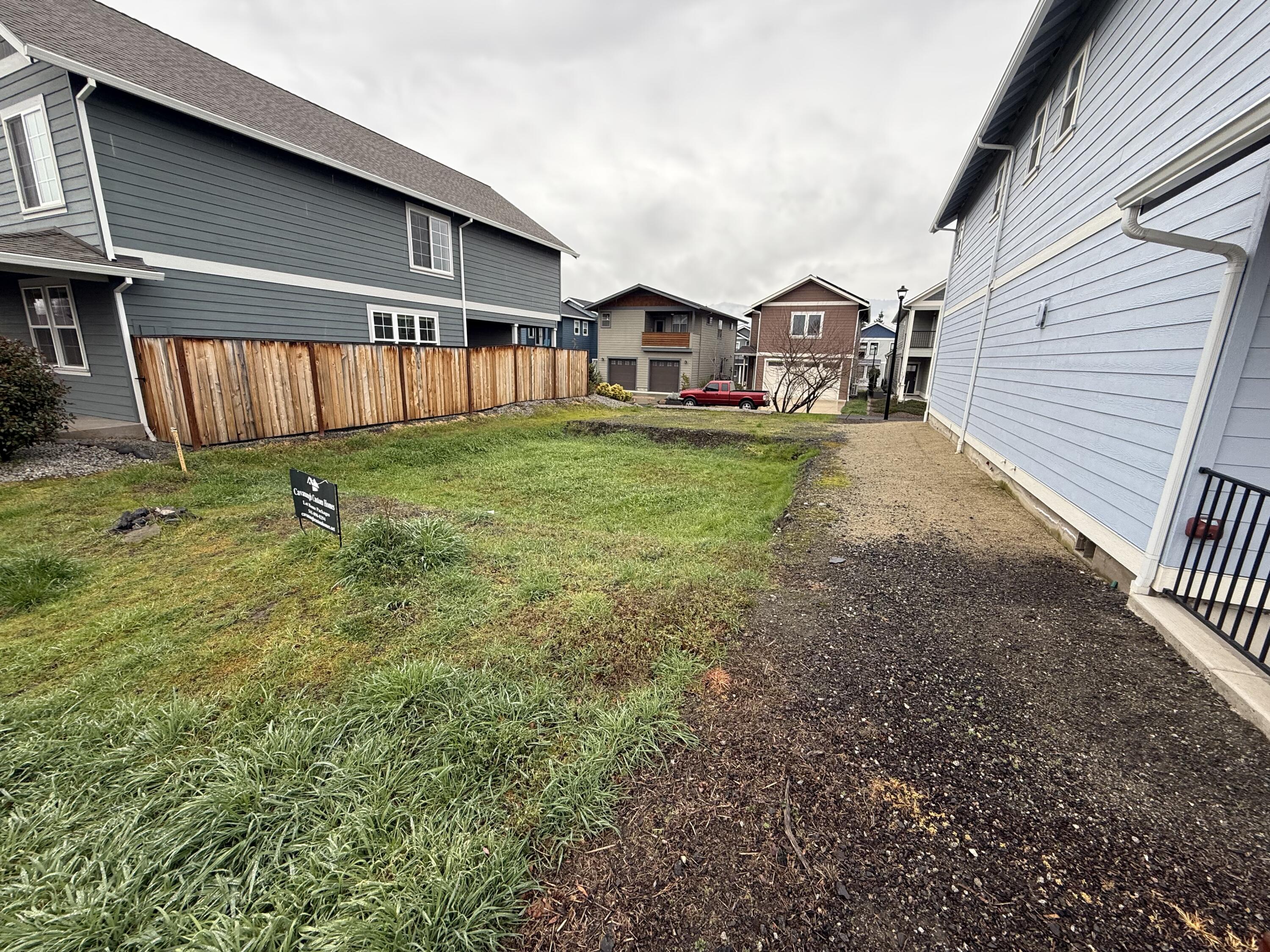 249 Willow Way Talent, OR 97540 - Photo 5 of 9 IMG_9688