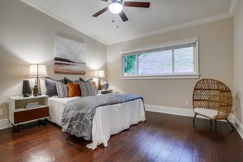 a picture of a bench in front of door