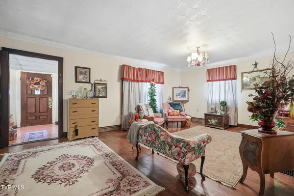 $195,995 | 195 Red Oak Ridge Road, Castlewood, VA 24224