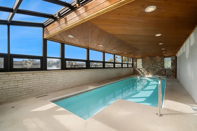 $995,000 | 9630 Reding Circle, Des Plaines, IL 60016