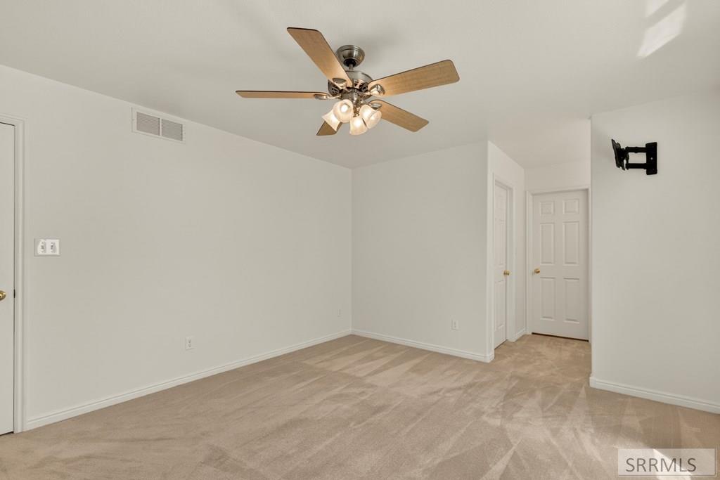 2907 Courtyard Circle Ammon, ID 83406 - Photo 18 of 32