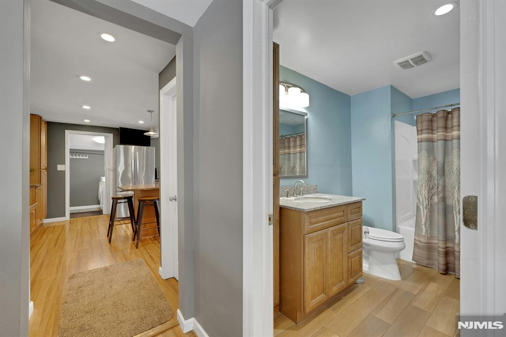 106 Steinmetz Road Hillsborough, NJ 08844 - Photo 8 of 30