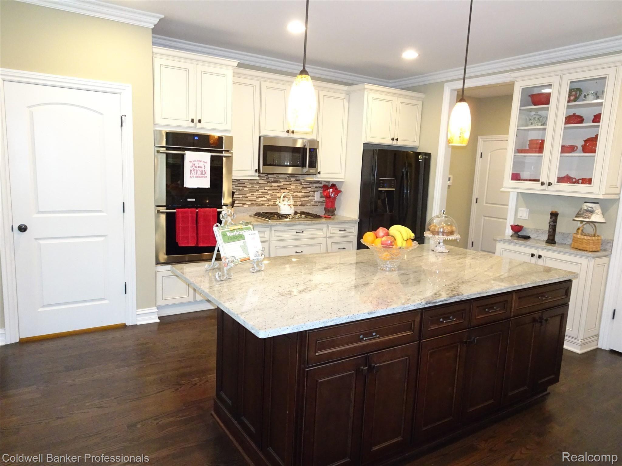 2741 Harrison Avenue Rochester, MI 48307 - Photo 13 of 65 DSC06007.JPG