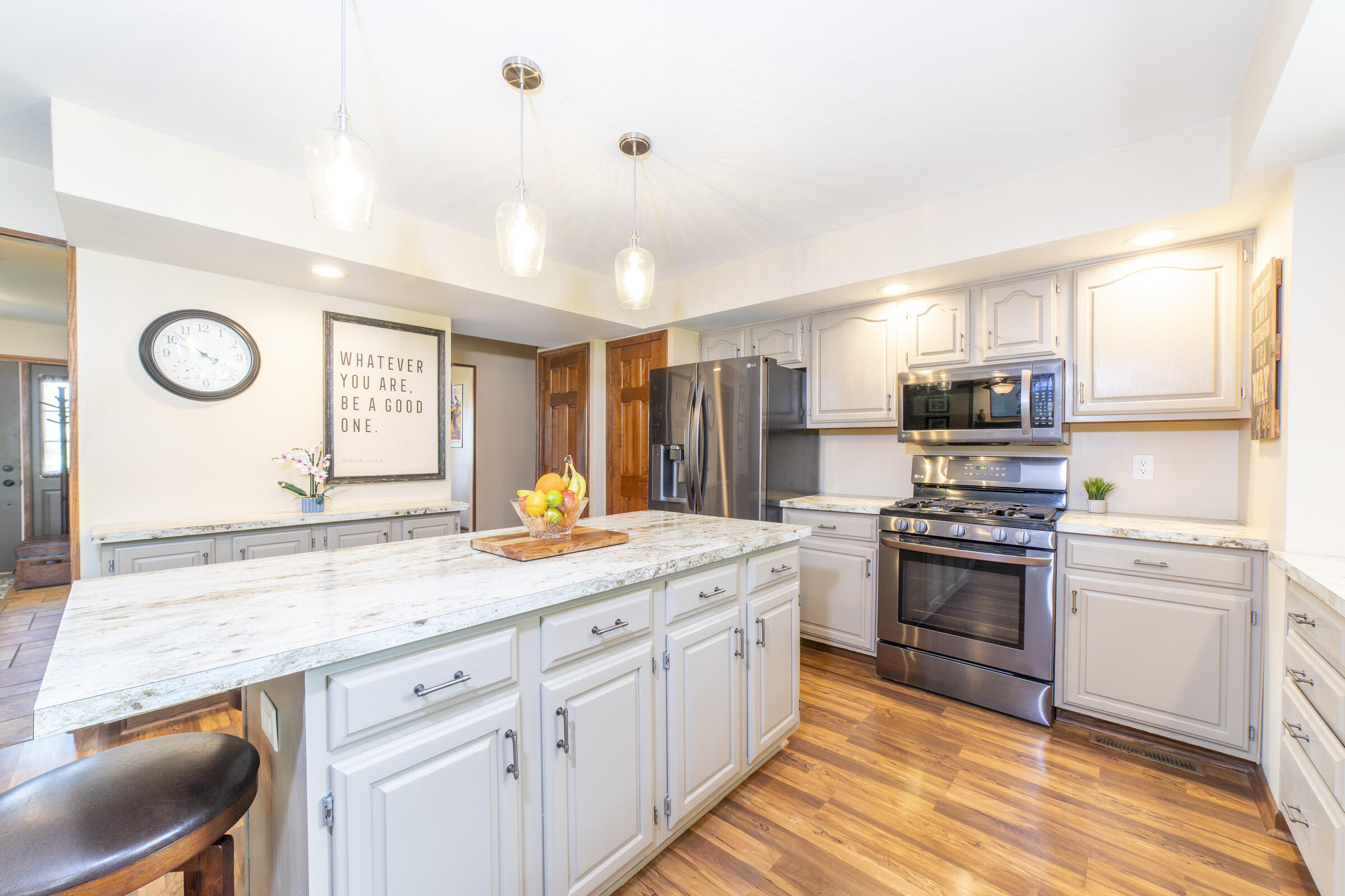 910 Read Drive Chesterton, IN 46304 - Photo 12 of 57 2400x1600