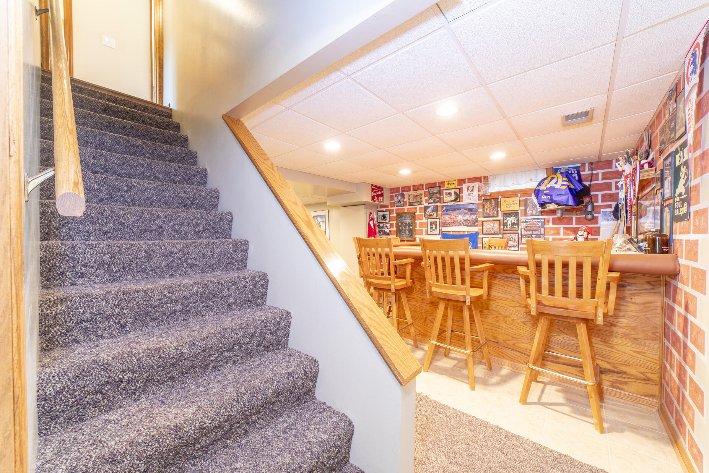 910 Read Drive Chesterton, IN 46304 - Photo 34 of 57 a view of entryway
