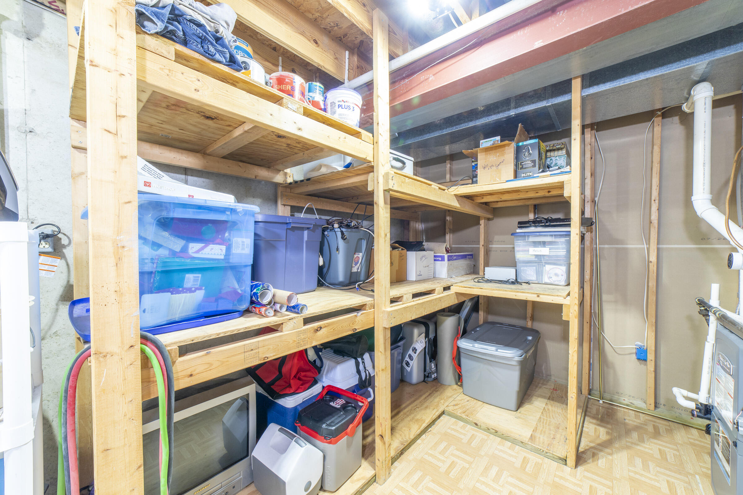 910 Read Drive Chesterton, IN 46304 - Photo 41 of 57 2400x1600