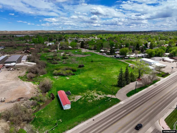 $955,000 | 1530 West Main Street, Lander, WY 82520