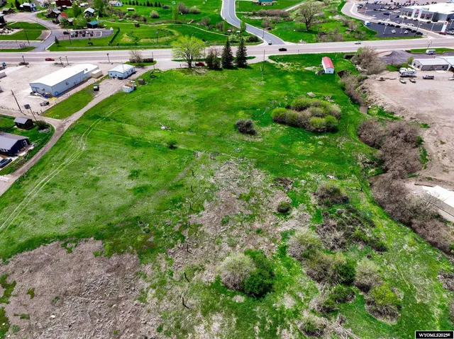 $955,000 | 1530 West Main Street, Lander, WY 82520