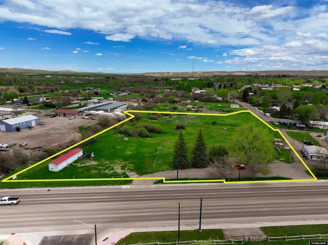 $955,000 | 1530 West Main Street, Lander, WY 82520