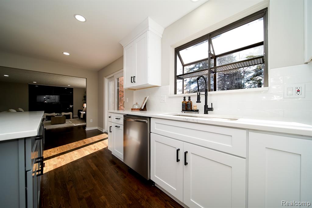2729 Powderhorn Ridge Road Rochester, MI 48309 - Photo 24 of 95