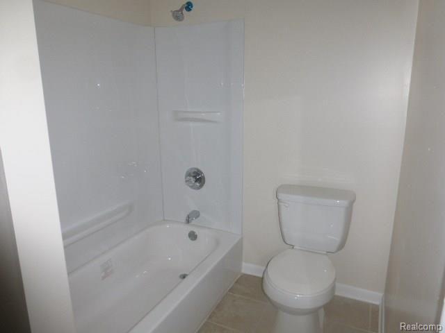 5665 Beechview Drive Rochester, MI 48306 - Photo 17 of 20 2015-08-13 08.59